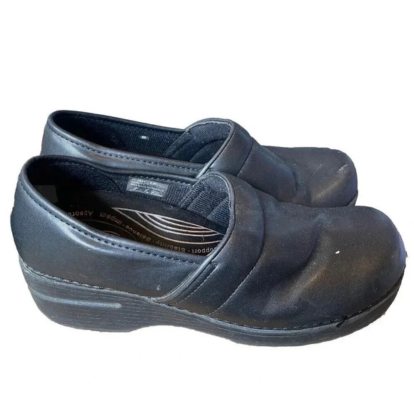 Easy Works By Easy Street Size 9W Black Faux Leather SlipOn Slip Resistant Clogs - Picture 1 of 9